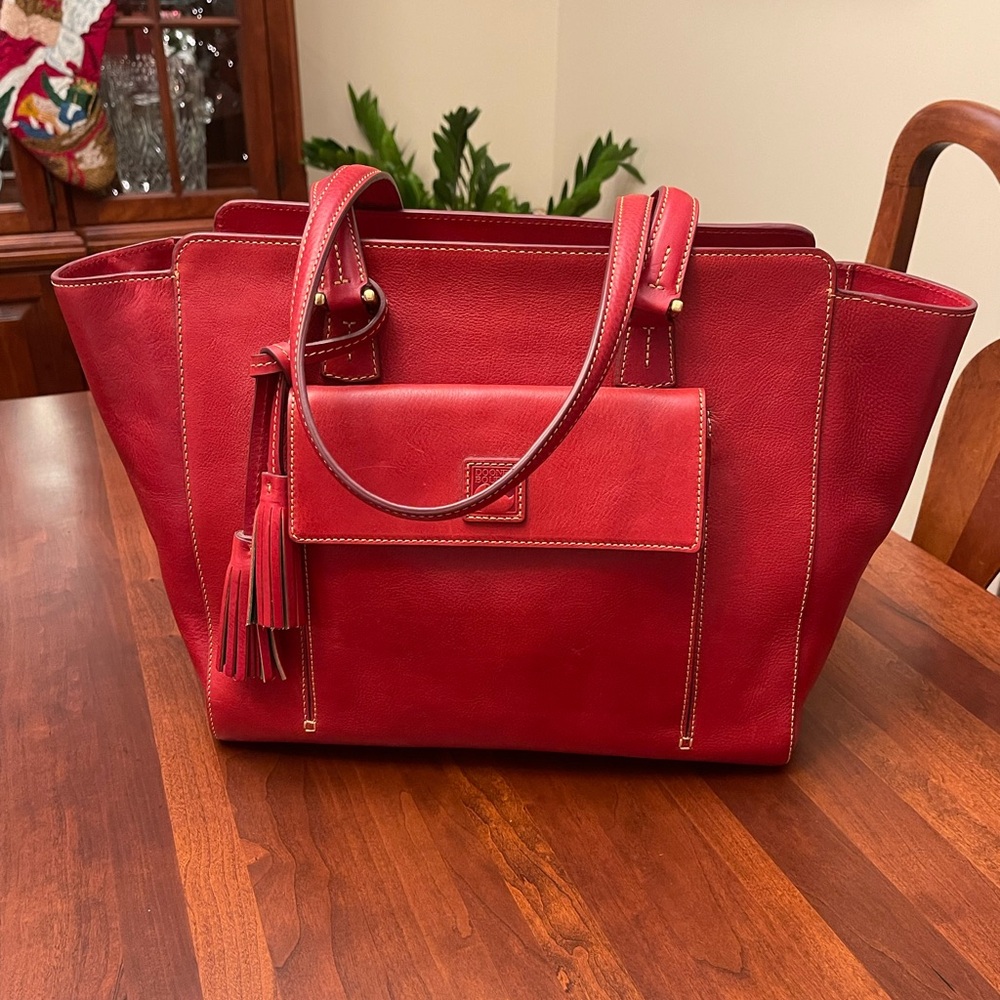 NWT Dooney & Bourke East West Shopper